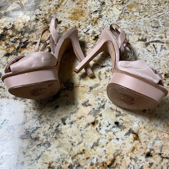 Vince Camuto Lively - Picture 2 of 6